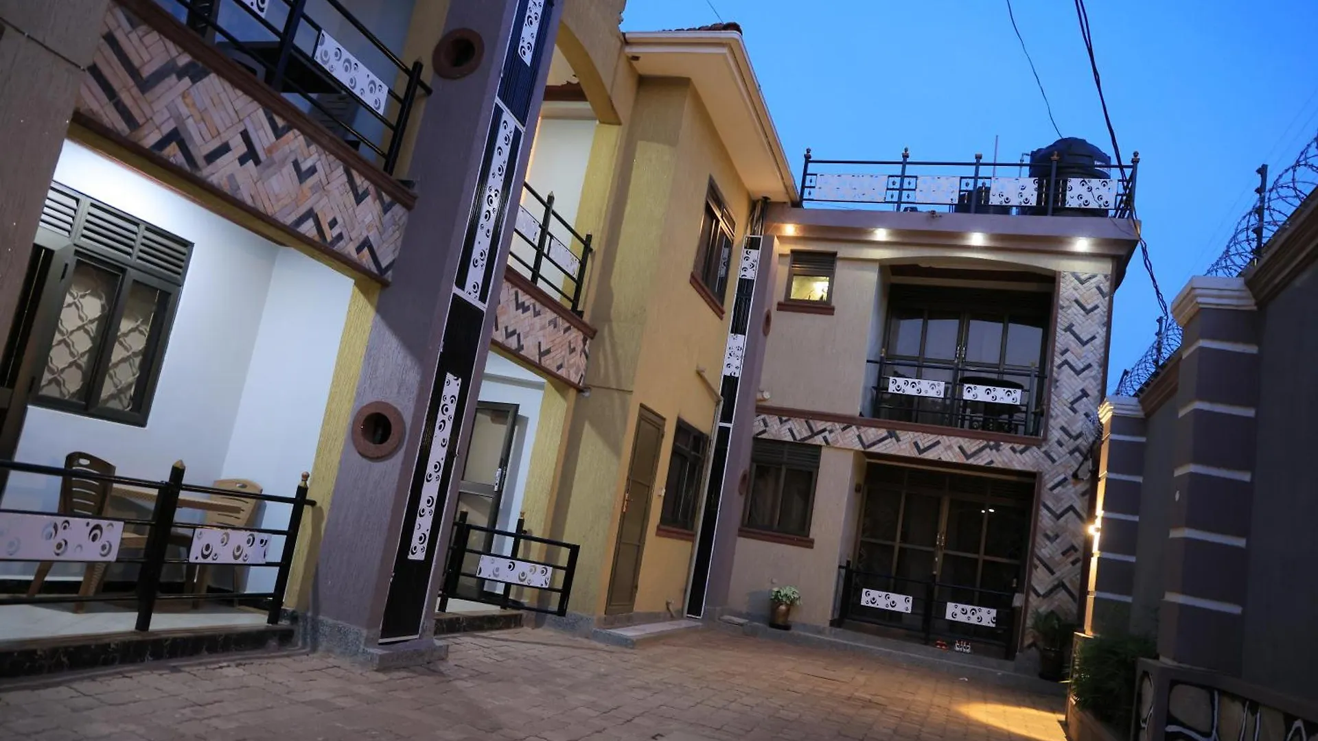 Ag Home Studio - Kampala Apartment
