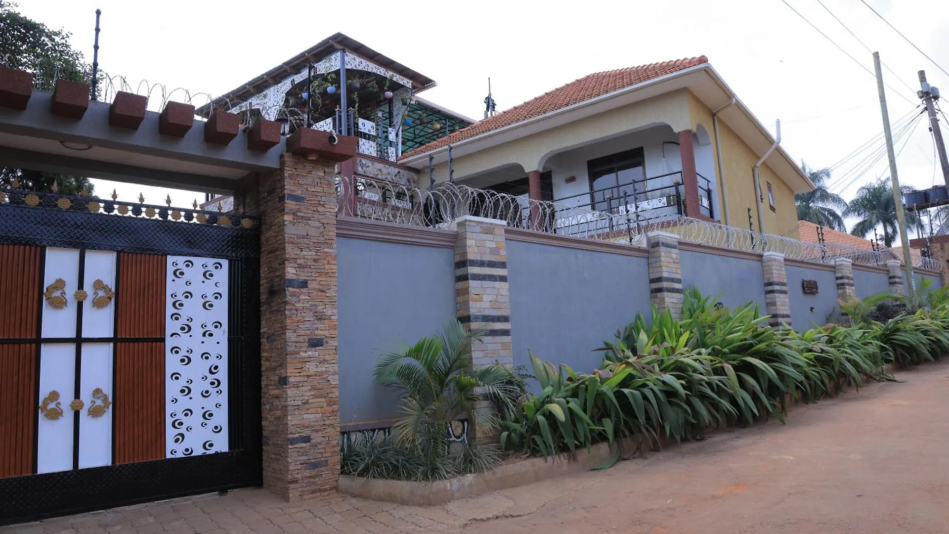 Ag Home Studio - Kampala 0*,